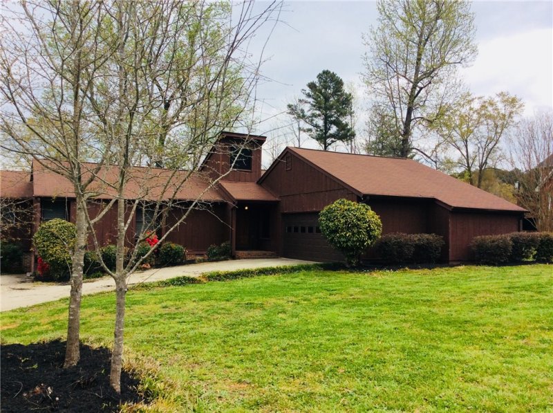 302 Oakwood Estates Drive