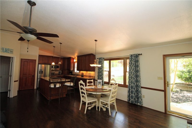 Property image 4 at 202 Clearwater Shores Drive, Fair Play, SC 29643