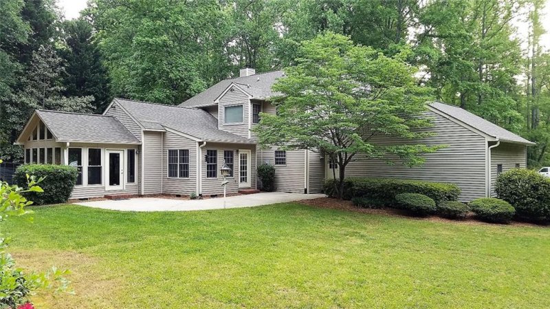 Property image 3 at 121 Shaftsbury Road, Clemson, SC 29631