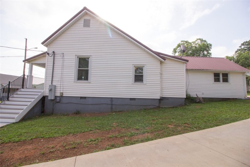 Property image 4 at 1 Fuller Street, Pelzer, SC 29669