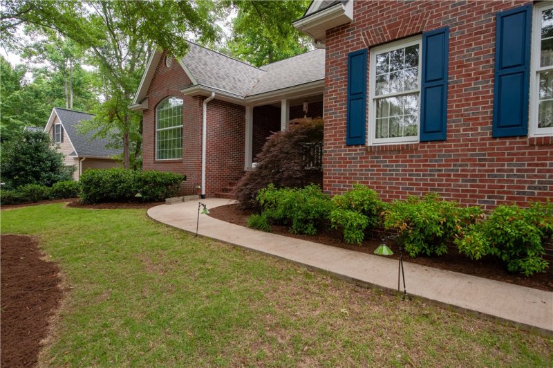 Property image 2 at 40377 Waverly Court, Seneca, SC 29678