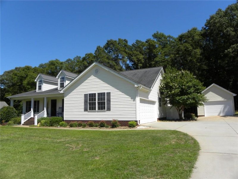 Property image 3 at 105 Candice Ashley Trail, Anderson, SC 29625