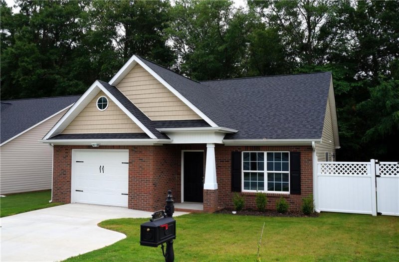 Property image 2 at 102 Abigail Lane, Anderson, SC 29621