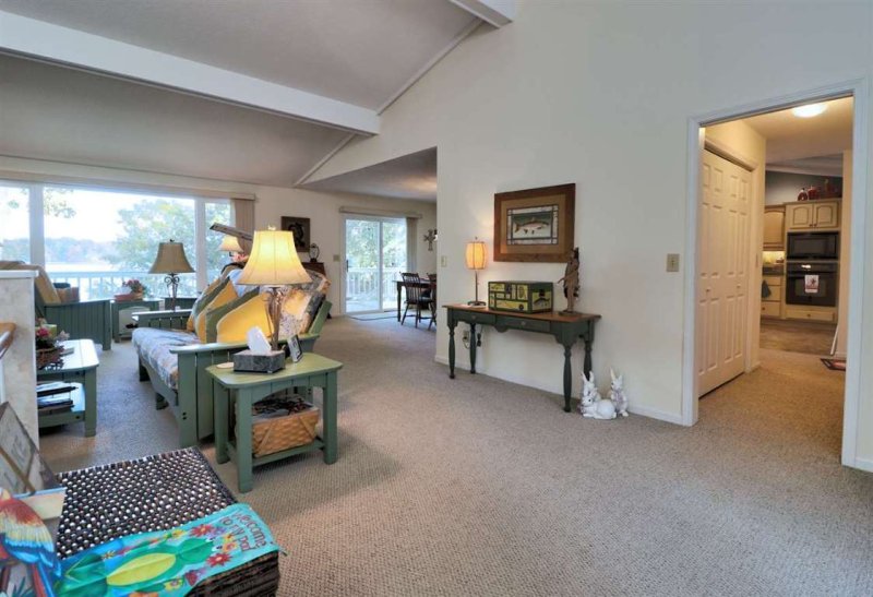 Property image 3 at 221 Apollo Drive, Seneca, SC 29672