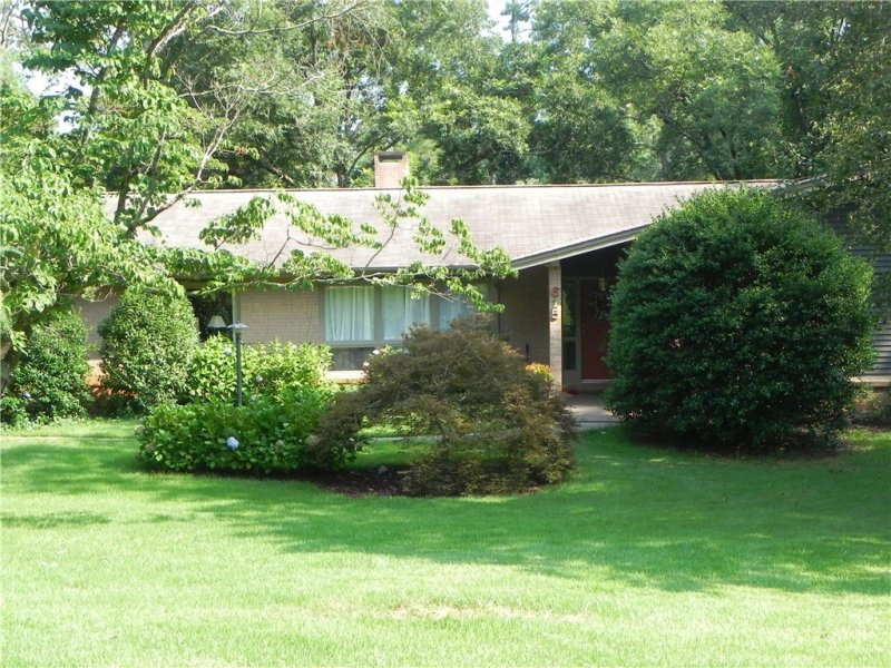 Property image 2 at 615 Pinecrest Drive, Seneca, SC 29678