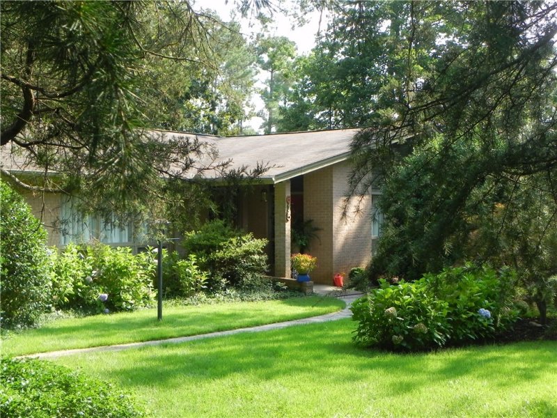 Property image 4 at 615 Pinecrest Drive, Seneca, SC 29678