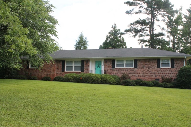 2801 Little Creek Drive