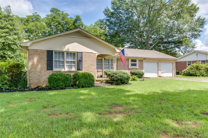 Property image 2 at 104 James Street, Easley, SC 29642