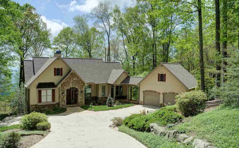 29 The Cliffs Parkway