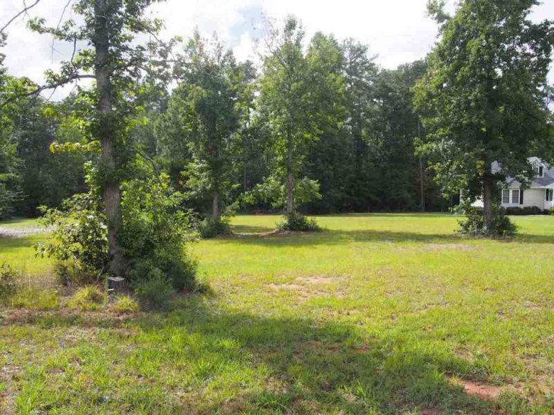 Property image 3 at 243 Bay Ridge Drive, Townville, SC 29689