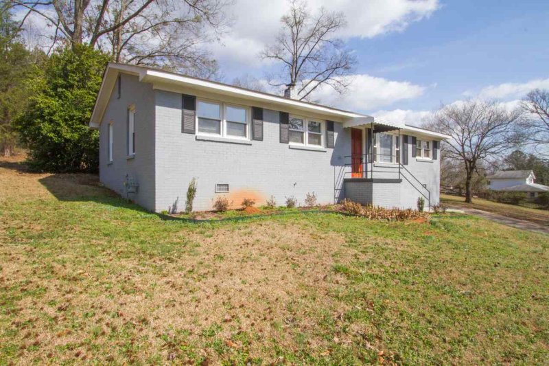 Property image 2 at 2033 Bolt Drive, Anderson, SC 29621