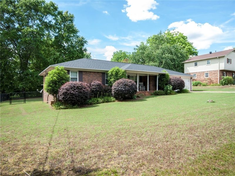 Property image 3 at 311 Woodfield Drive, Easley, SC 29642