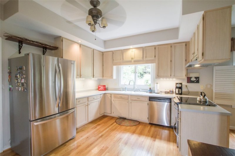 Property image 4 at 571 Issaqueena Trail, Clemson, SC 29631