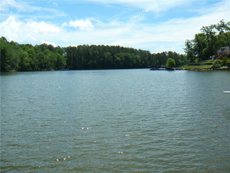 Property image 3 at 110 Holt Drive, Iva, SC 29655