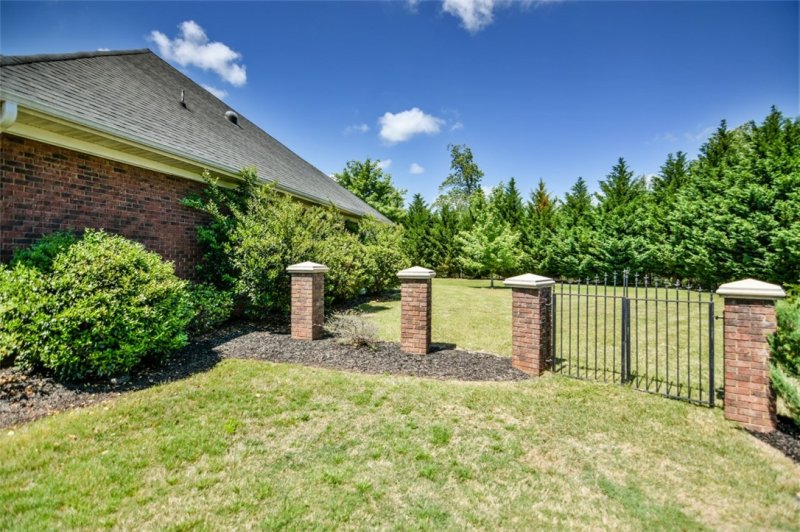 Property image 4 at 152 Camelot Drive, Seneca, SC 29672