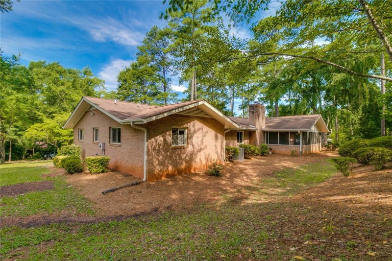 Property image 2 at 102 Carteret Court, Clemson, SC 29631