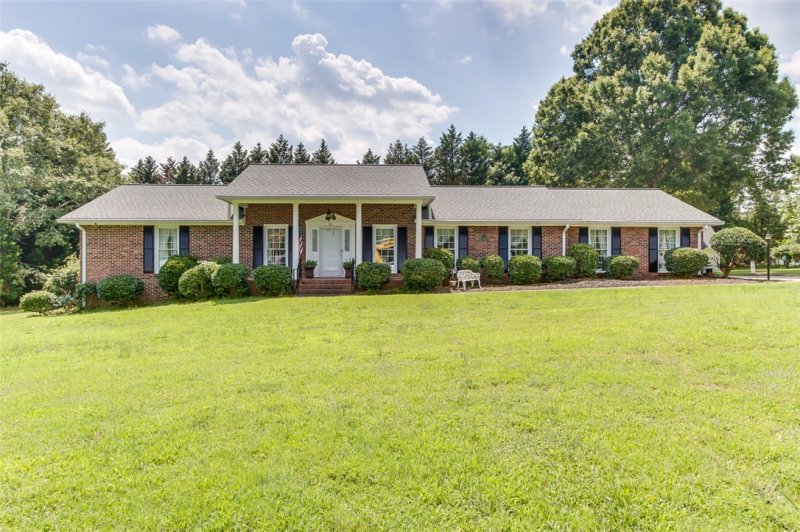 209 Palmetto Parkway