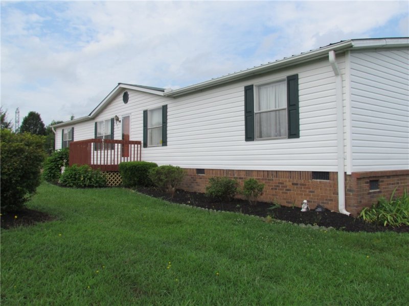 Property image 4 at 103 Sterling Bridge Road, Greenville, SC 29611