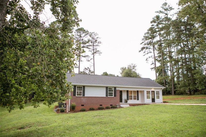 Property image 4 at 212 Mountain View Drive, Central, SC 29630