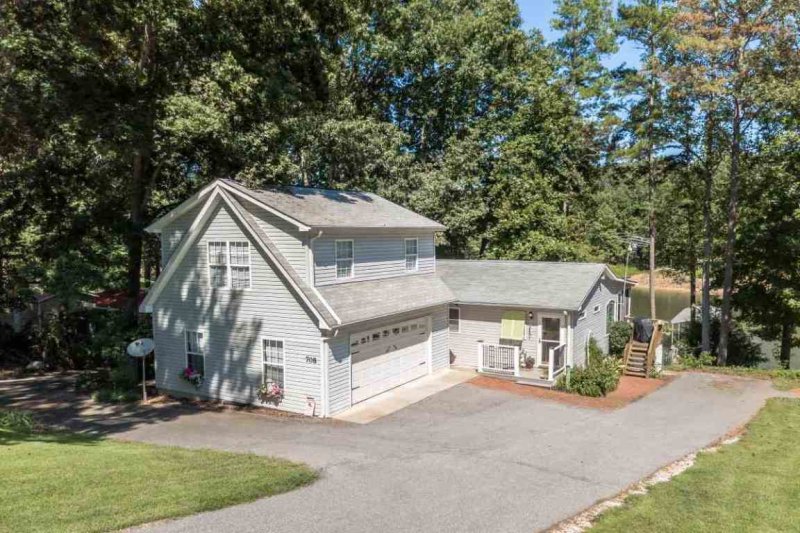 Property image 2 at 708 Dogwood Lane, Townville, SC 29689