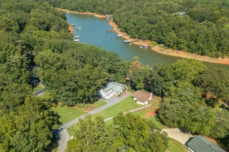 Property image 5 at 708 Dogwood Lane, Townville, SC 29689