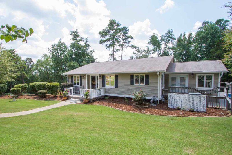 Property image 2 at 326 Stephen King Drive, Anderson, SC 29621