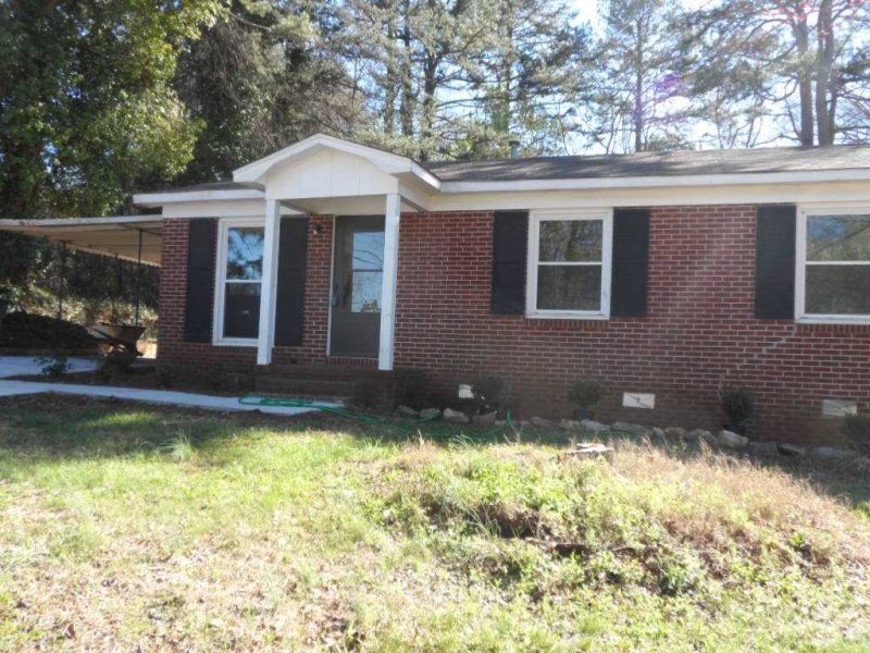 Property image 2 at 218 Thomas Heights Circle, Seneca, SC 29678