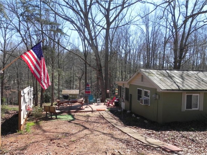 Property image 3 at 140 Robinhood Road, Townville, SC 29689