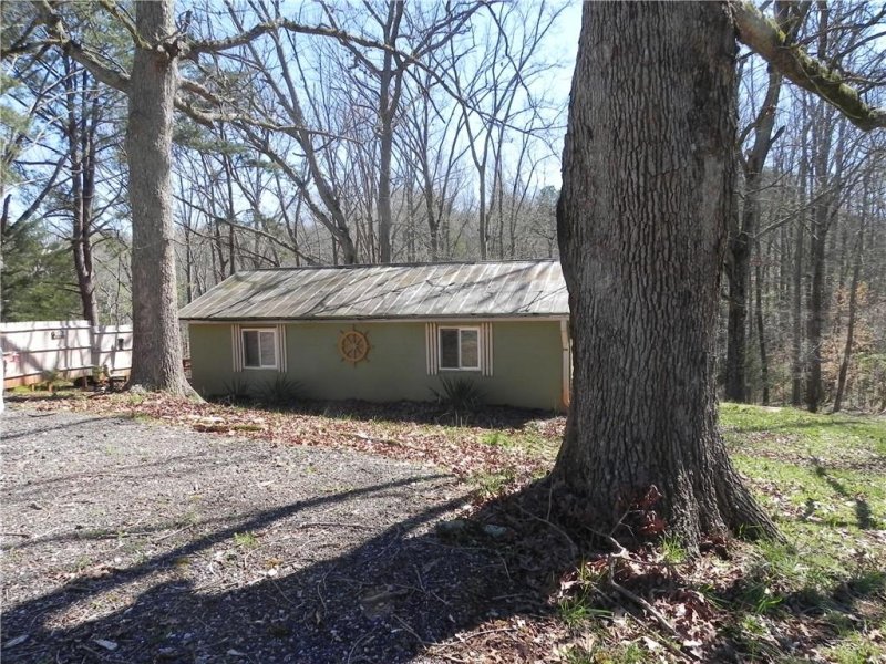 Property image 4 at 140 Robinhood Road, Townville, SC 29689