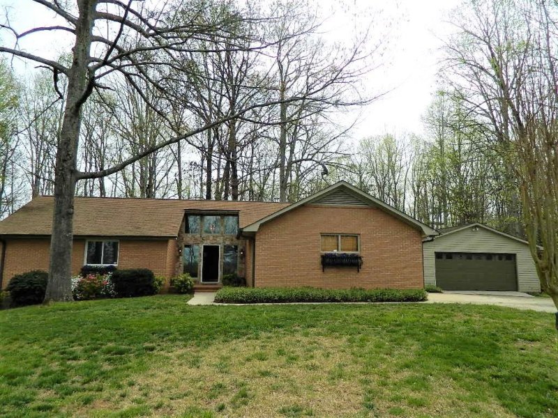 Property image 4 at 125 Oakland Drive, Piedmont, SC 29673