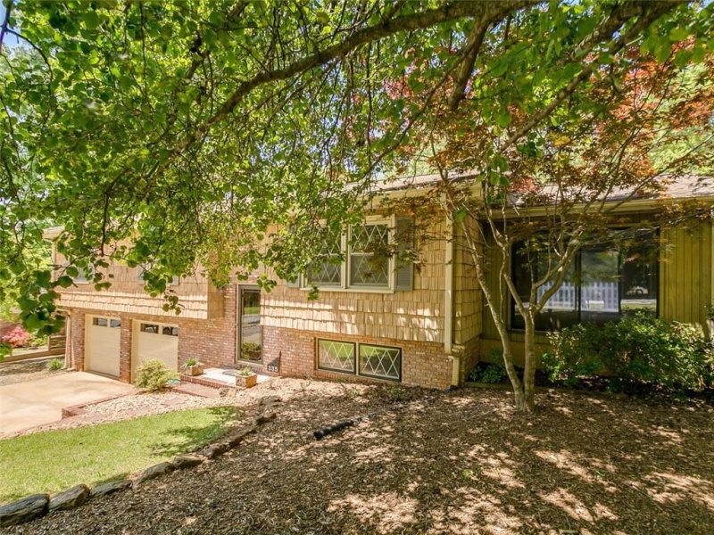 Property image 4 at 335 Burns Avenue, Easley, SC 29640