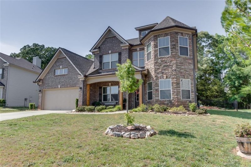 134 Jones Creek Circle