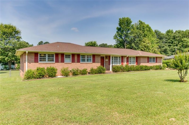 Property image 2 at 106 Pine Forest Drive, Anderson, SC 29625