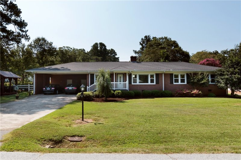 Property image 2 at 201 Beauregard Avenue, Anderson, SC 29625