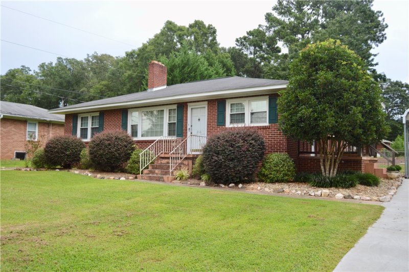Property image 2 at 216 Forest Lane, Belton, SC 29627