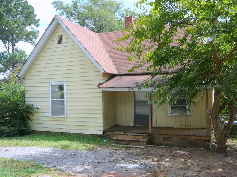 10 P Street