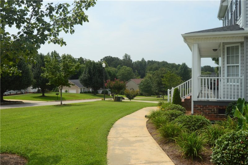 Property image 4 at 121 Saddlebrook Avenue, Pickens, SC 29671