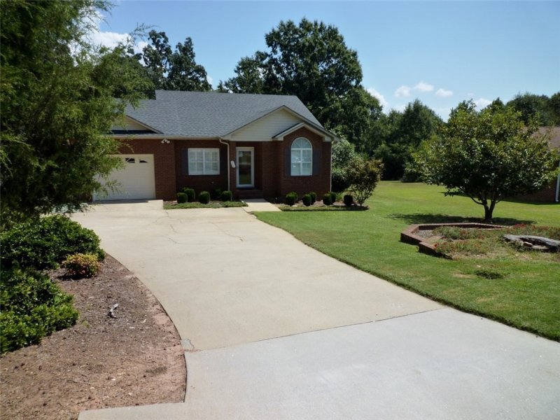 Property image 2 at 2406 Annandale Drive, Anderson, SC 29621