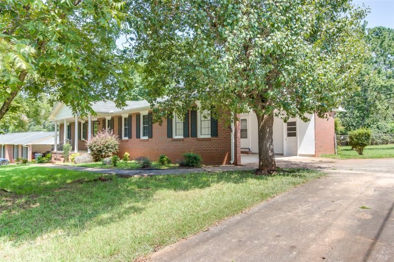 Property image 4 at 104 Wedgewood Drive, Anderson, SC 29621