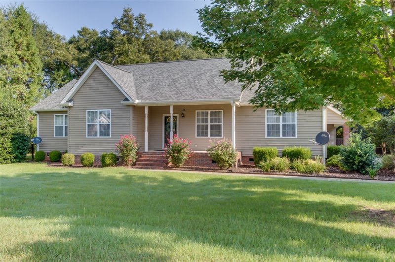 Property image 2 at 106 Quail Trail, Honea Path, SC 29654