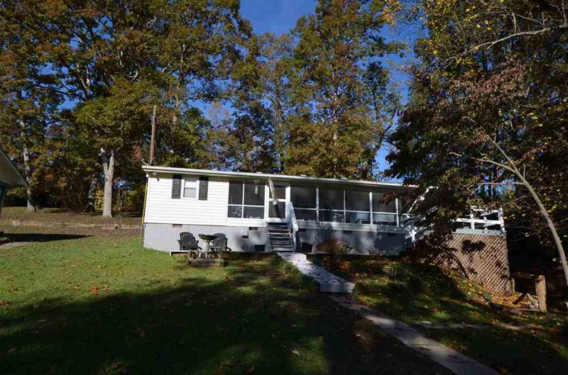 Property image 3 at 720 Dogwood Lane, Townville, SC 29689