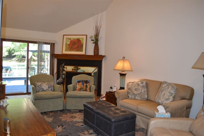 Property image 5 at 1007 Cobbs Glen Drive, Anderson, SC 29621