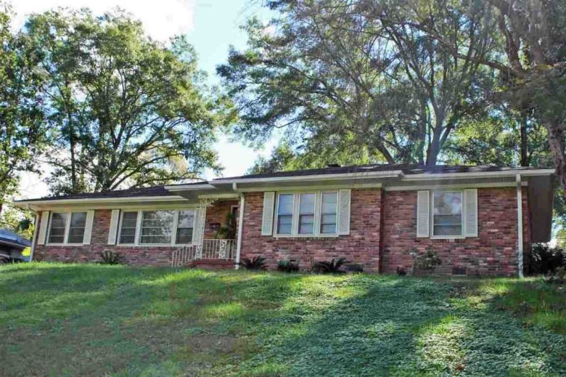 204 Forest Hill Drive