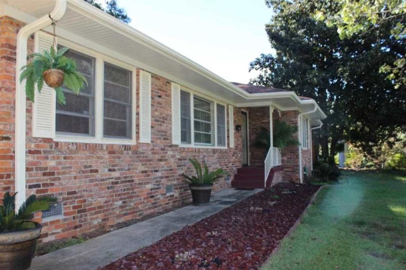 Property image 2 at 204 Forest Hill Drive, Anderson, SC 29621