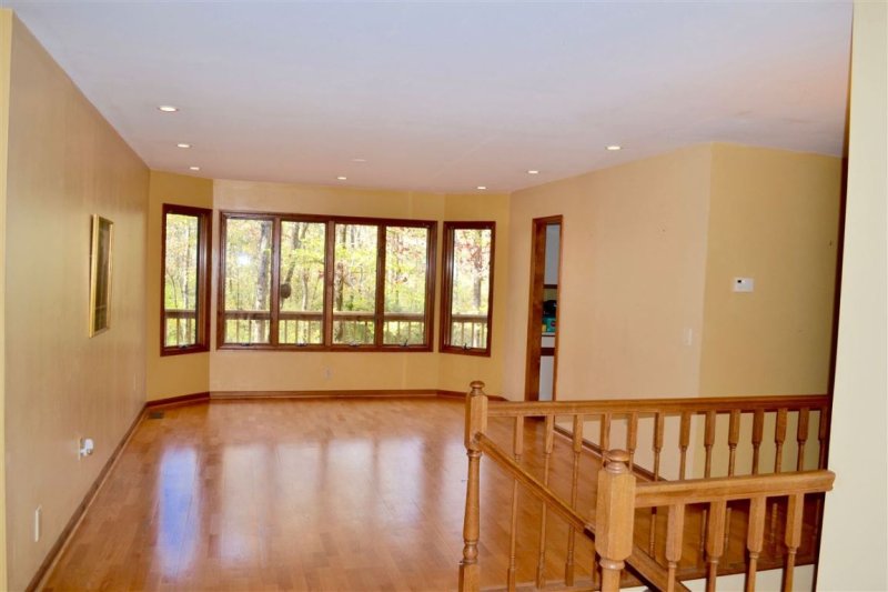 Property image 2 at 13002 Azalea Drive, Seneca, SC 29678