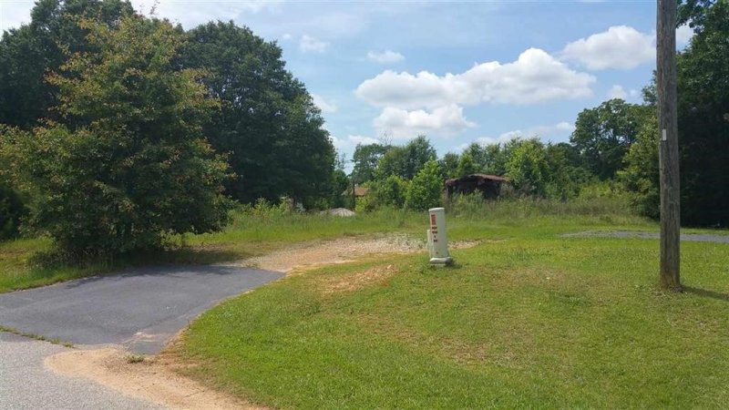 Property image 4 at 122 Green Valley Circle, Starr, SC 29684