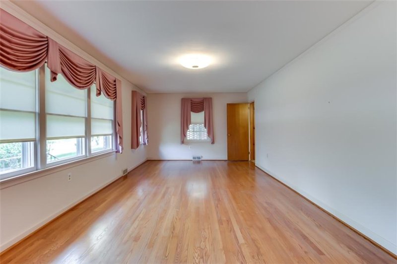 Property image 5 at 215 Beauregard Avenue, Anderson, SC 29625