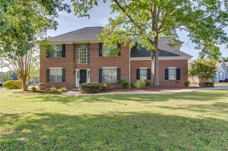 401 Elizabeth Street