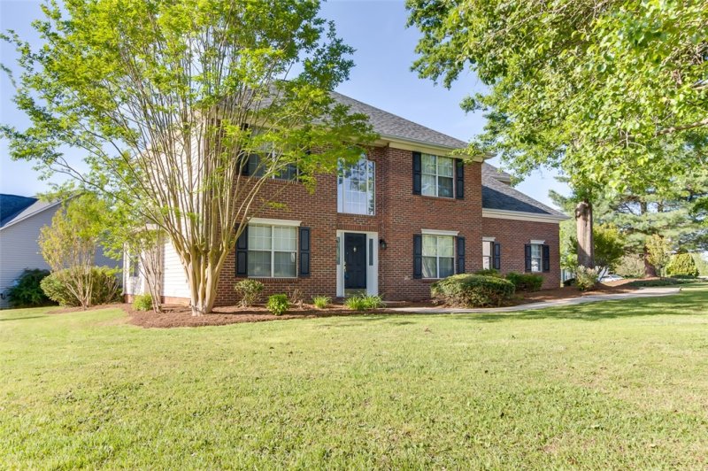 Property image 2 at 401 Elizabeth Street, Anderson, SC 29621