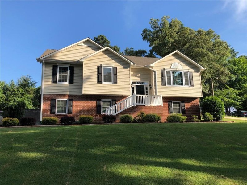 Property image 2 at 2005 Beaver Lake Road, Anderson, SC 29625